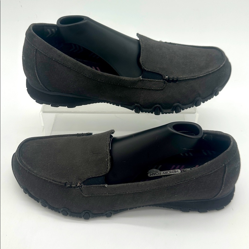 Skechers Relaxed Fit Women Slip-On Shoes Black Denim Slip On Women’s Size 8.5